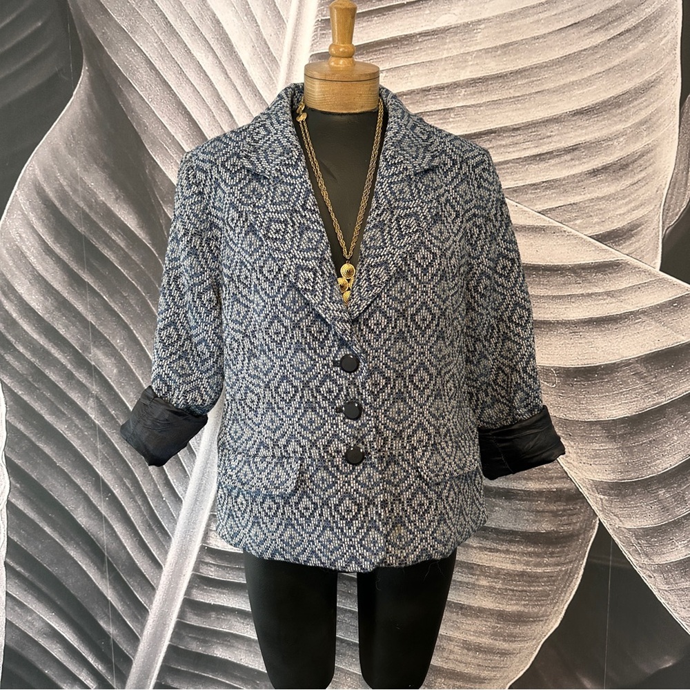 Pendleton Blazer Sz 16 P 100% Wool Blues and White